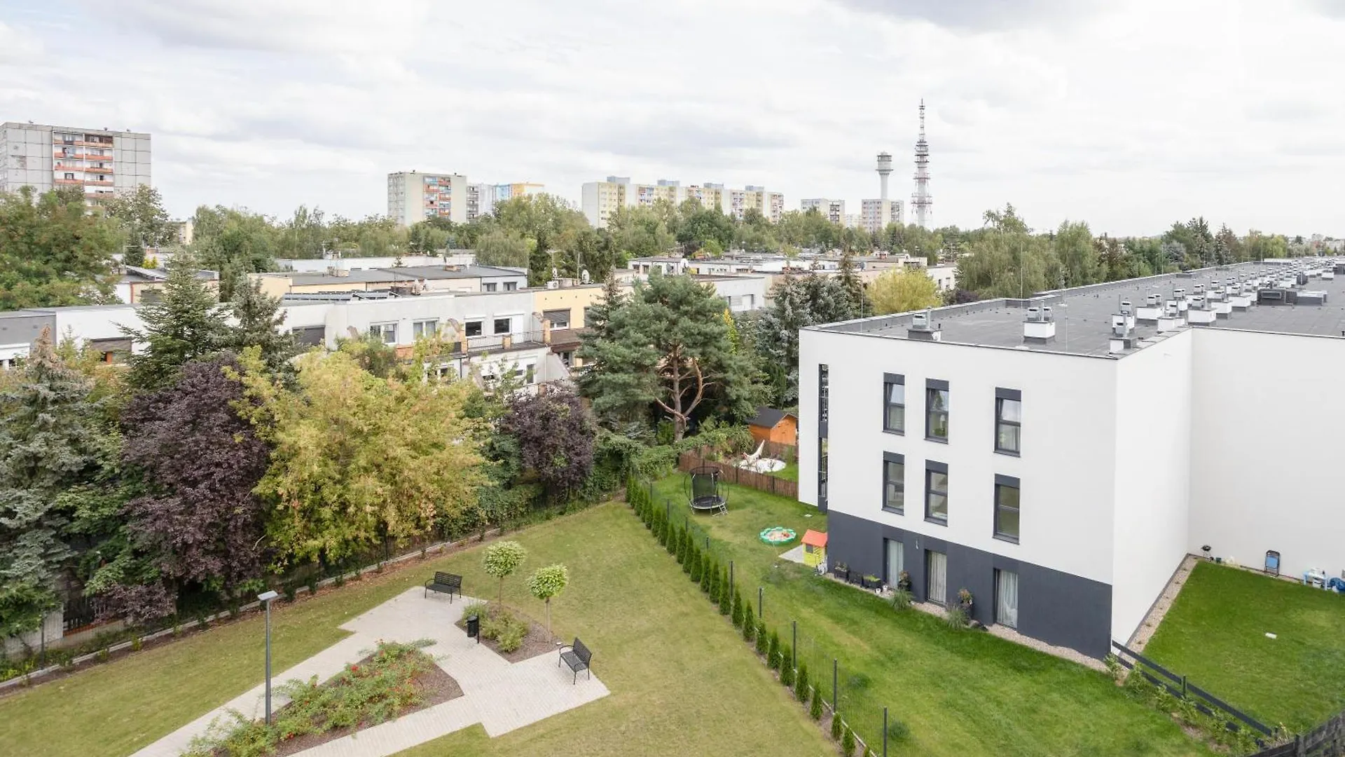 Blue Horizon - Self Check-In And Free Garage Parking Apartment Poznan