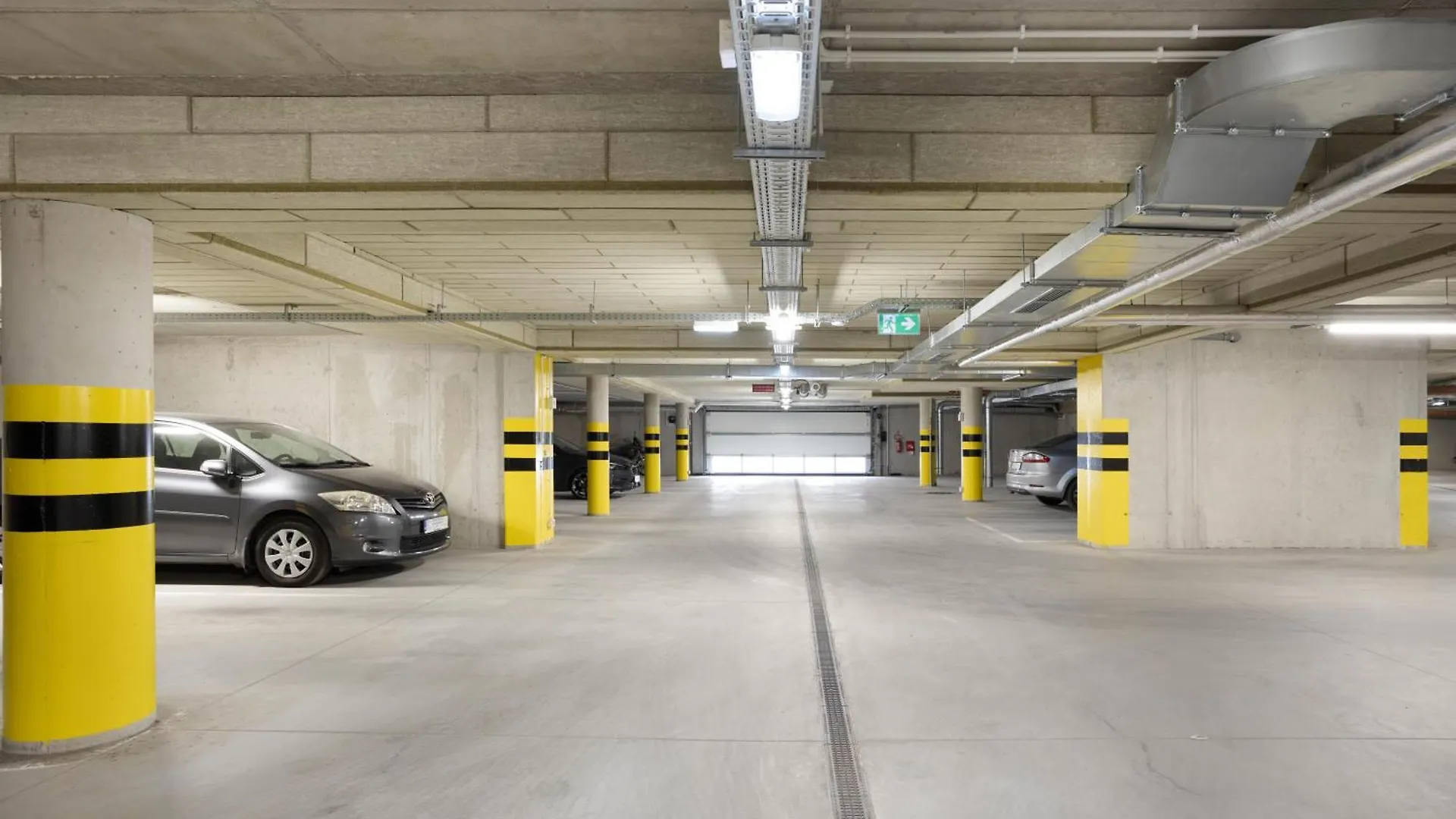 Blue Horizon - Self Check-In And Free Garage Parking Apartment Poznan