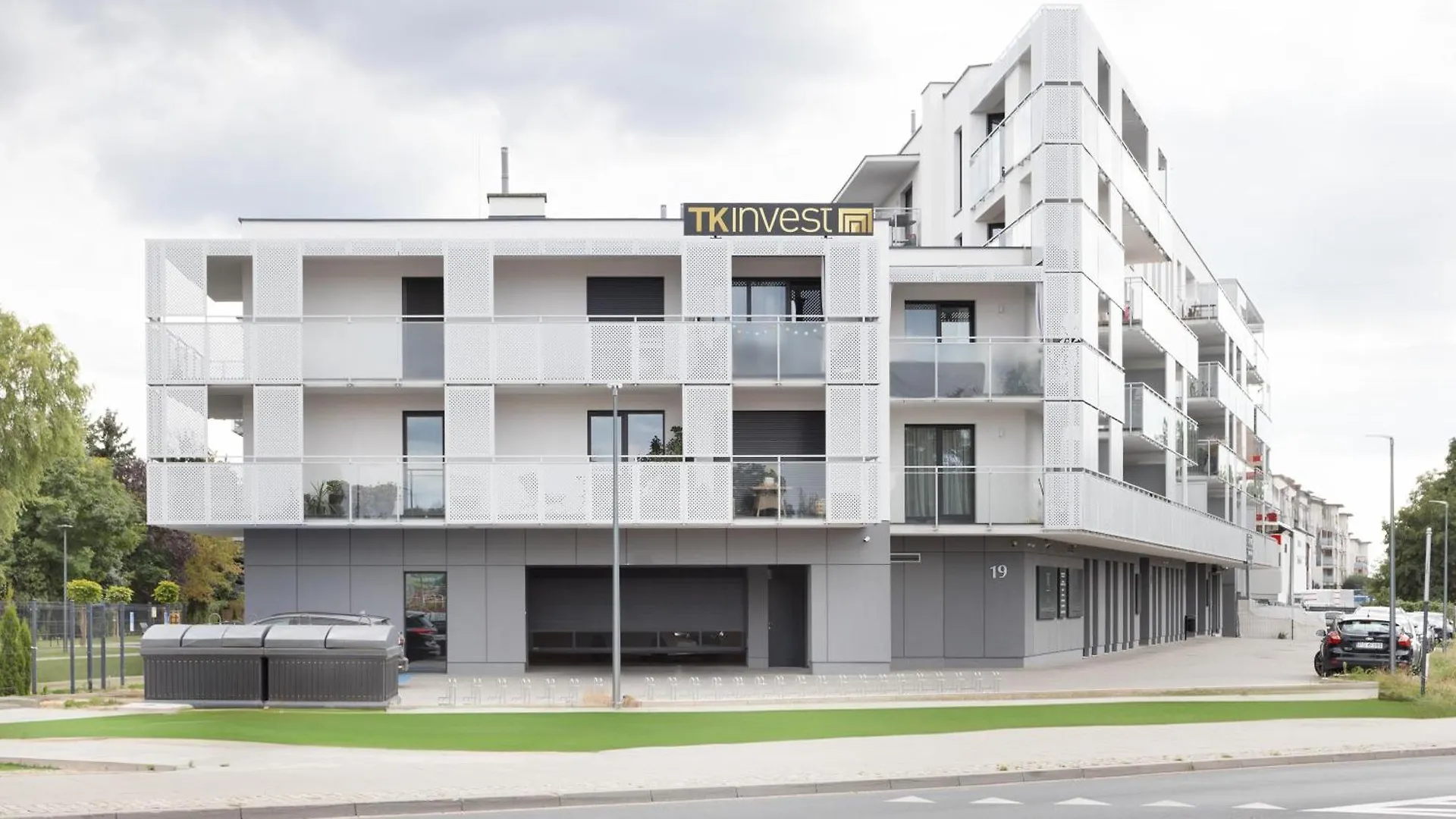 Blue Horizon - Self Check-In And Free Garage Parking Apartment Poznan
